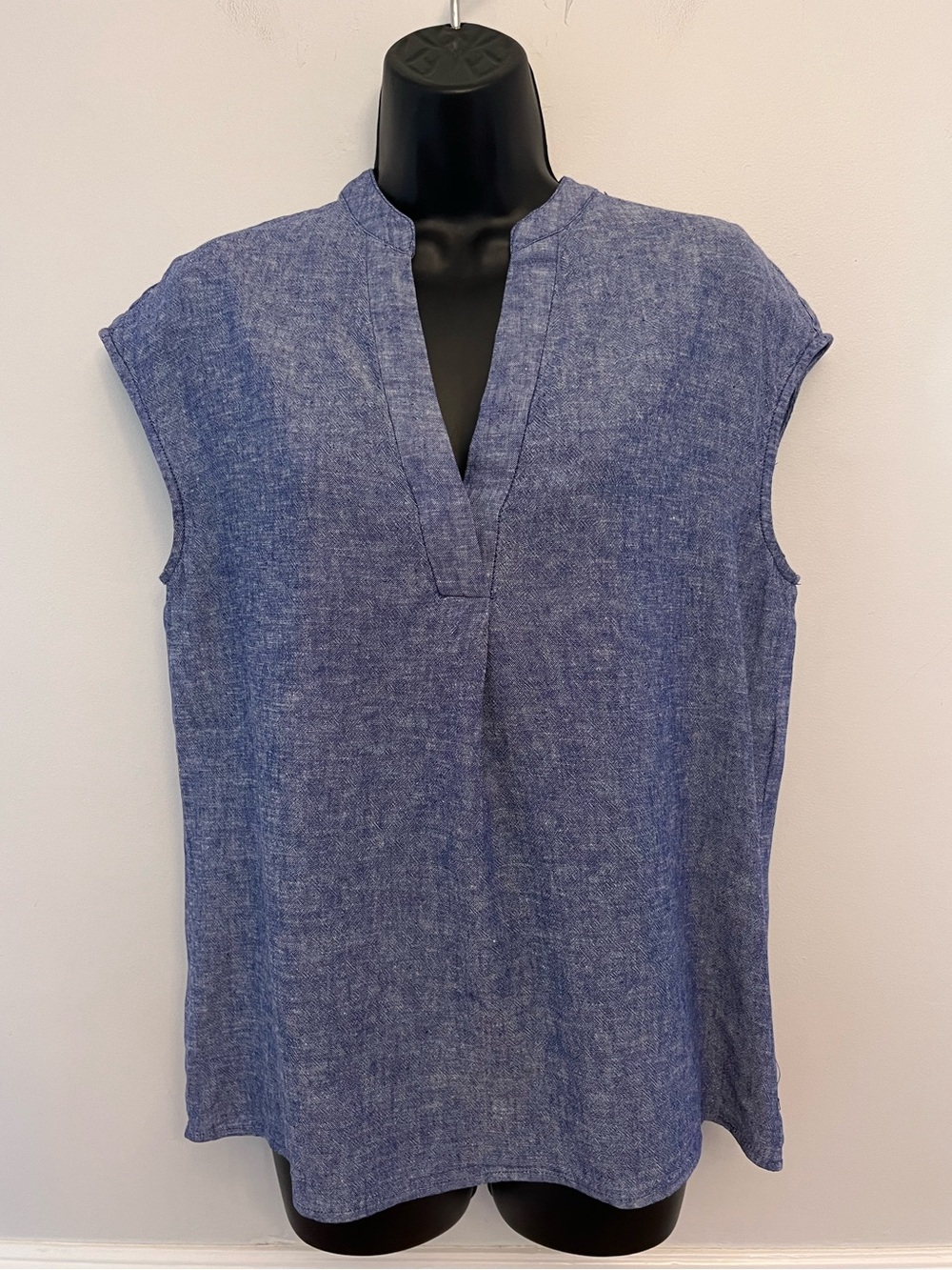 Jones New York Linen Blend V-Neck Top, Size Small